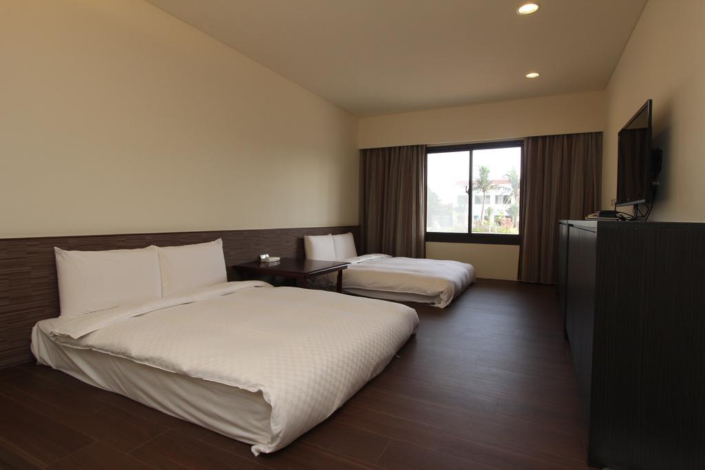 Dozen Park Kenting 墾丁12潛水訓練中心 Bed & Breakfast Exterior photo
