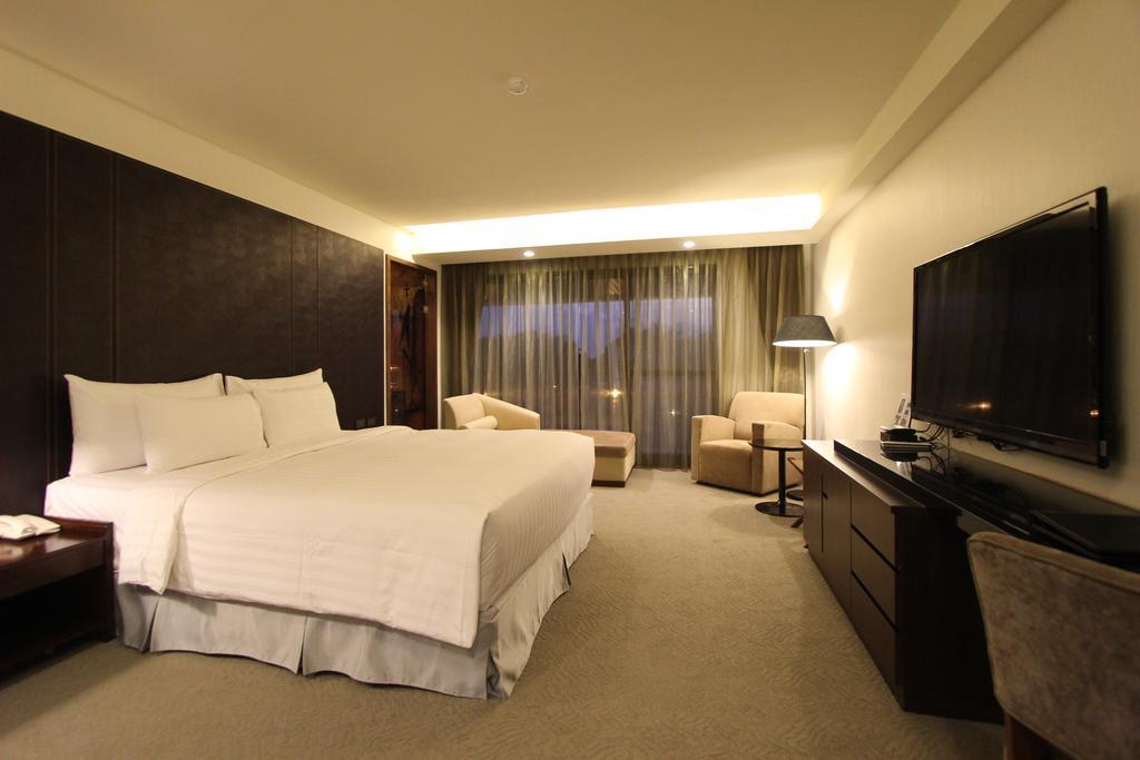 Dozen Park Kenting 墾丁12潛水訓練中心 Bed & Breakfast Exterior photo